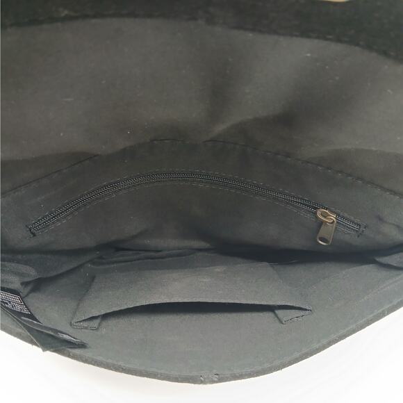 Forever 21 Suede 100% Leather Envelope Clutch Bag Handbag Gold-Tone Clasp Black - Picture 4 of 7